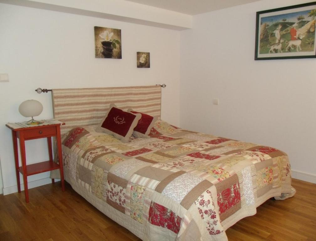 Le Grand Jardin Bed & Breakfast Beaune  Bilik gambar